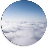 Dibond Wandcirkel - Boven de Wolken - 50x50cm Foto op Aluminium Wandcirkel (met ophangsysteem)