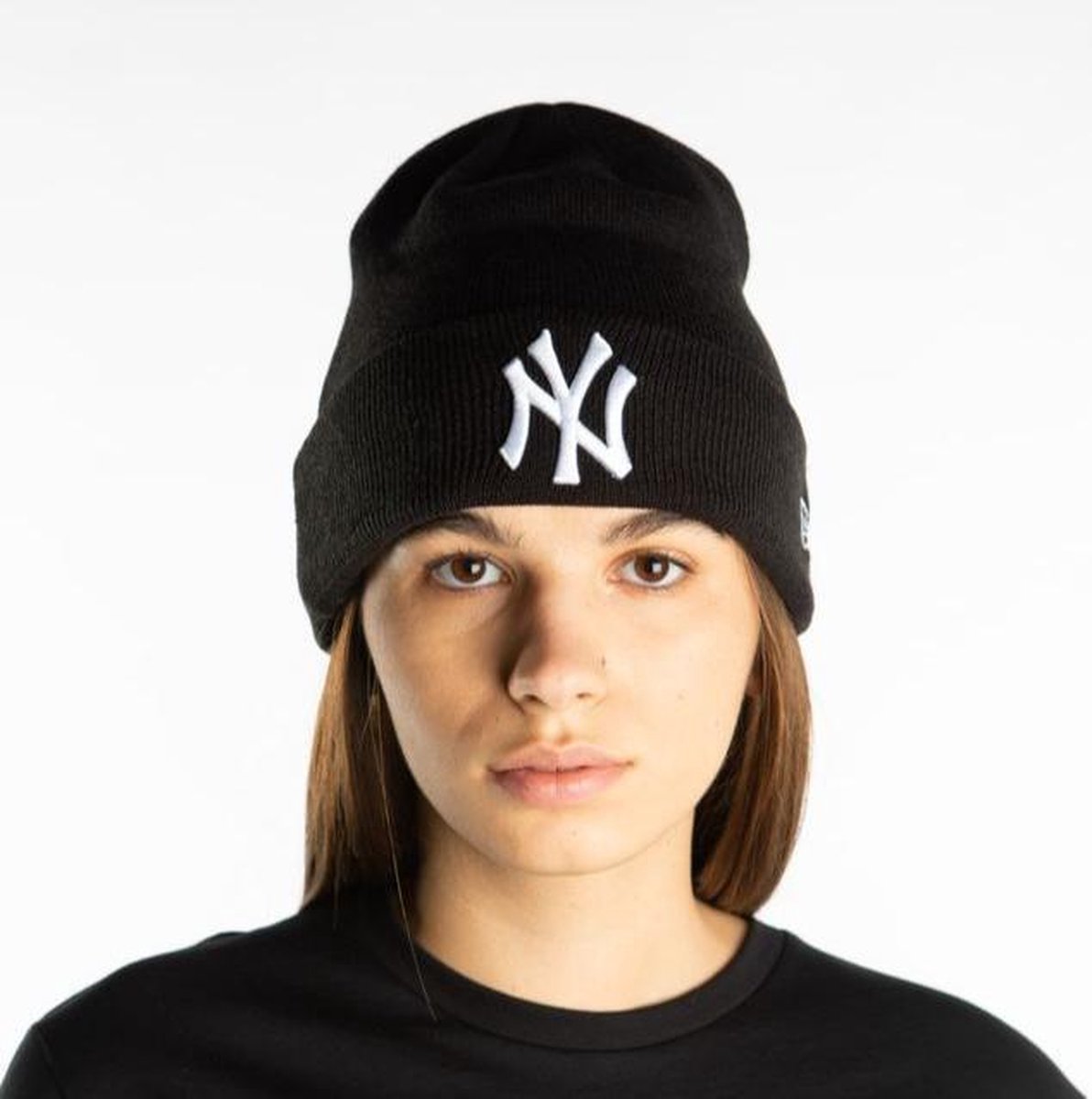 New Era Beanie/Muts New York Yankees Essential Black Cuff Knit | bol.com