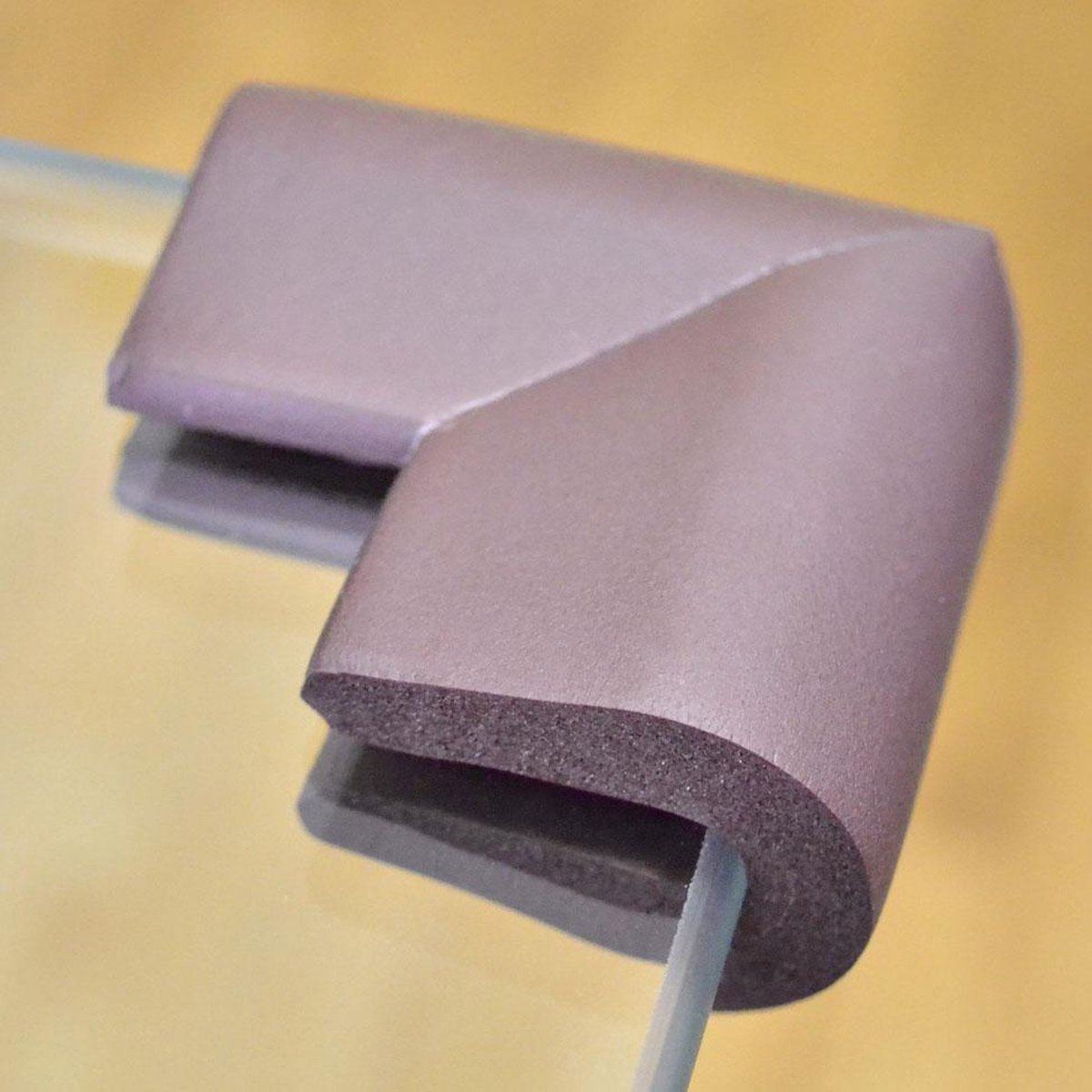 10x Baby hoek beschermers U-Vorm - Foam hoekbeschermers - Stoot absorberend - Houtkleur- verkoop per 10 10x Baby hoek beschermers U-Vorm - Foam hoekbeschermers - Stoot absorberend - Houtkleur- verkoop per 10