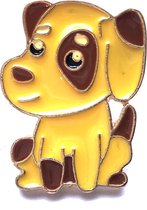 Épingle en émail d'un chien jaune à taches brunes 3 x 2,2 cm