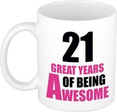 21 great years of being awesome mok wit en roze - cadeau mok / beker - 29e verjaardag / 21 jaar