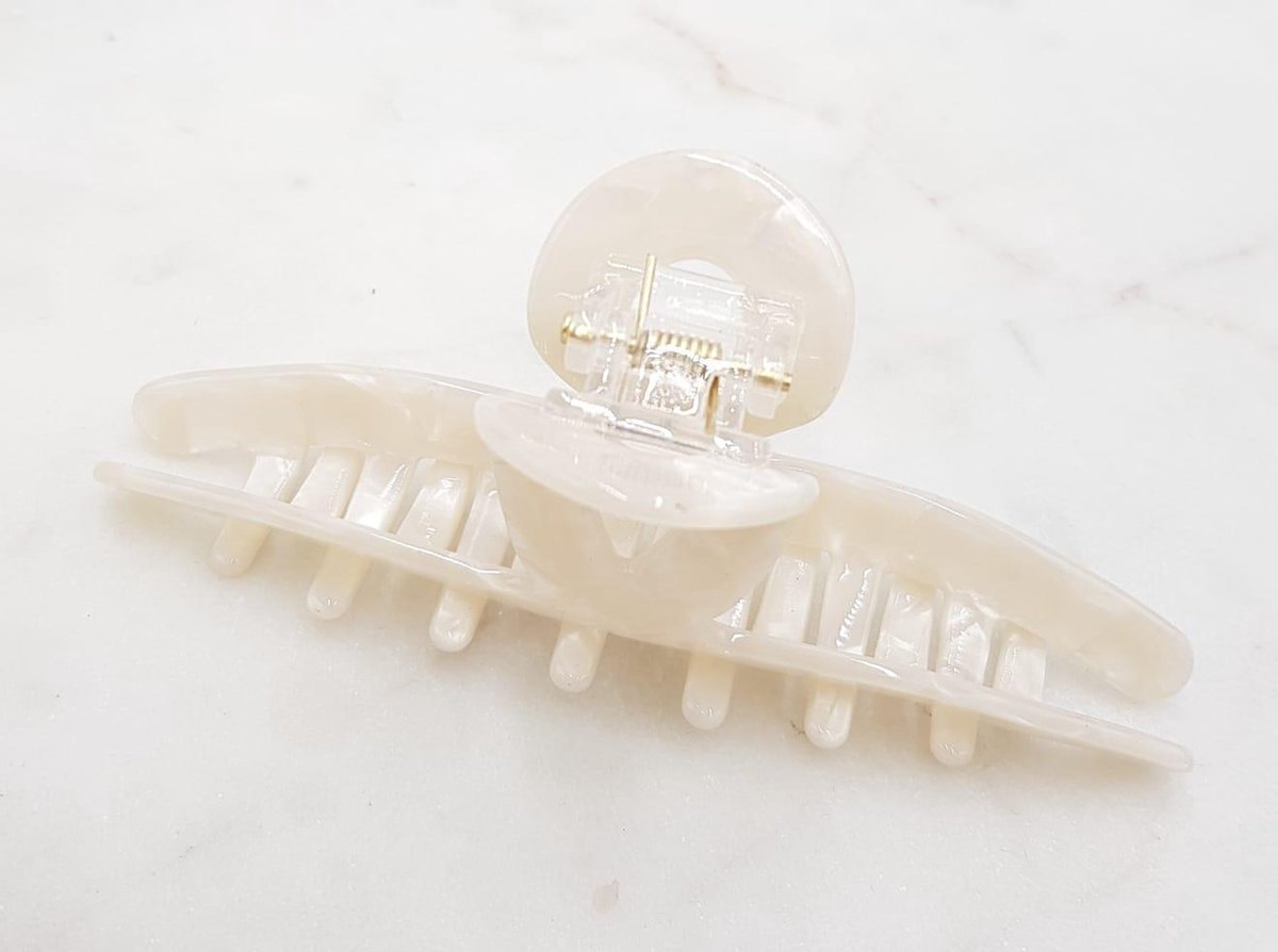 Mooie Haarklem 11 x 4,5 cm – Youhomy Luxe Accessoire – Hoogwaardige Sierklem met Schelpen- en Parelwitte Schildpadprint – Elegante Haarclip – Perfect Cadeau voor Moederdag of Valentijnsdag