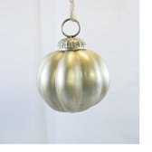 Kerstbal set van 6 stuks, vintage goud: Ø 8 cm. Metaal/zwaar glas