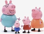 Peppa Pig familie - Complete Gezin - Speelfiguren - Peppa Pig - 4 stuks - Speelsets - Speelgoed - George Pig