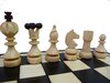 Afbeelding van het spelletje Chess the Game - Middelgroot decoratief houten schaakbord met schaakstukken - Bestseller!!
