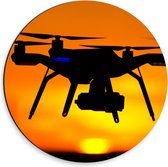 Dibond Wandcirkel - Silhouet van Drone bij Zonsondergang - 30x30cm Foto op Aluminium Wandcirkel (met ophangsysteem)