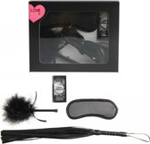 Secretplay - erotisch geschenkset - bondage set - blinddoek - zweep - kietelaar