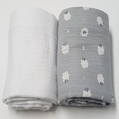 little feet - twee hydrofiele doeken - 125 x 120 cm - XL - large - wit - schaapjes