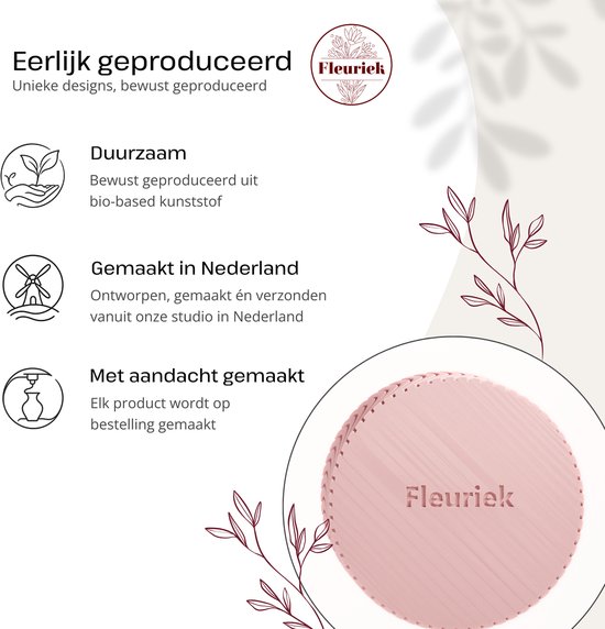 Logo Fleuriek avec branches fleuries stylisées et texte : "Eerlijk geproduceerd".