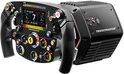 Race stuurwiel met carbonfiber look en Ferrari logo, gekoppeld aan een Thrustmaster T598 servo base.