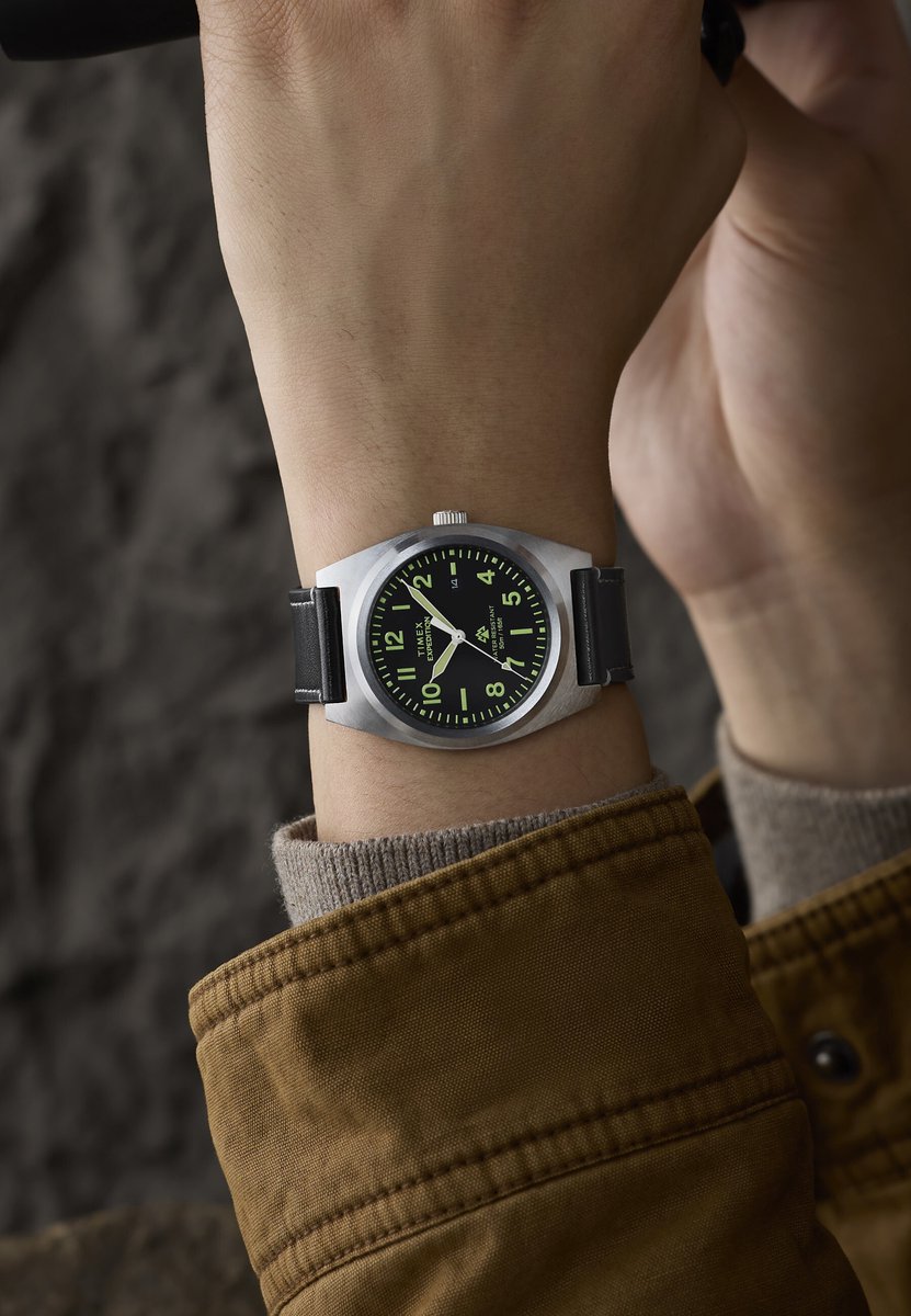 Timex Expedition® Capstone Quartz Analoog Horloge Zwart Kast: 100% Laag Lood Messing | Armband: 100% Milieubewust Materiaal 39 mm TW2Y30600AJ, TW2Y30700AJ