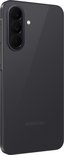 Zijkant van de Samsung Galaxy A37 5G in het zwart, met camera's.