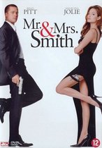 Brad Pitt en Angelina Jolie in "Mr. & Mrs. Smith"-poster. Brad draagt een zwart pak, Angelina een zwarte jurk.