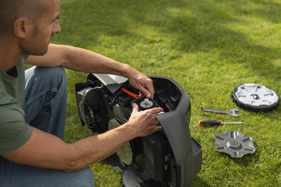 Husqvarna Automower® Wielreiniger - Essentieel Accessoire voor Optimale Tractie van uw Robotmaaier van Husqvarna — afbeelding 3