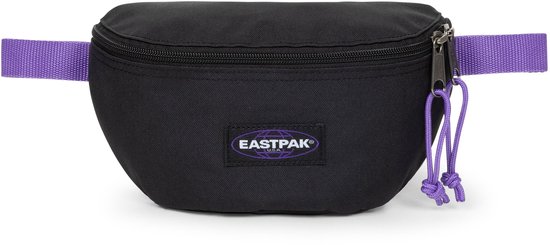 Sac banane Eastpak noir avec ceinture violette et cordons violets.