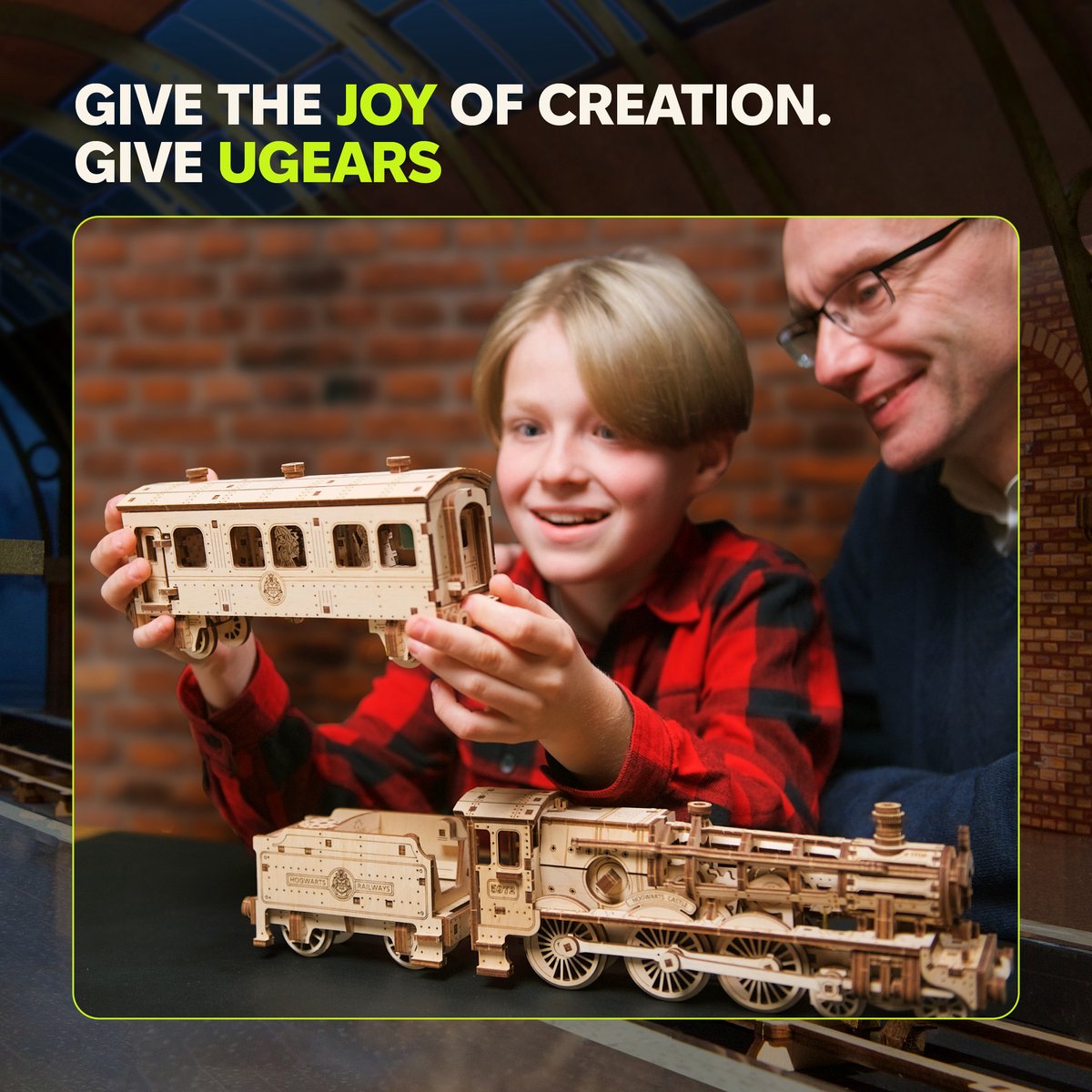 UGEARS 3D Modelbouw - Hogwarts™ Express - Harry Potter™ - Mechanisch Bouwpakket Hout - Educatief Speelgoed — afbeelding 5