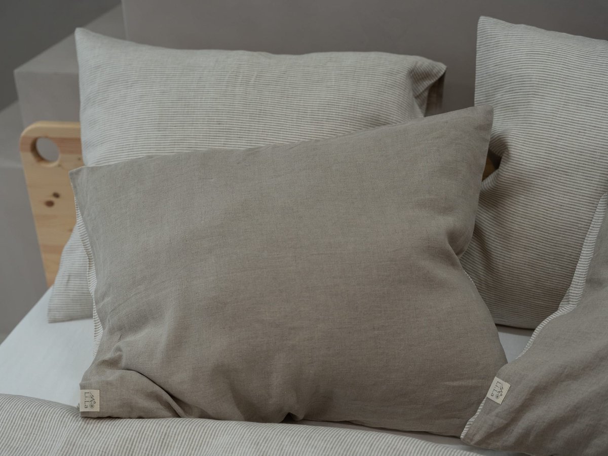 Linnen Label - Duurzaam 100% Europees gewassen linnen kussensloop 60 x 70 cm - Zand/Lichte streep