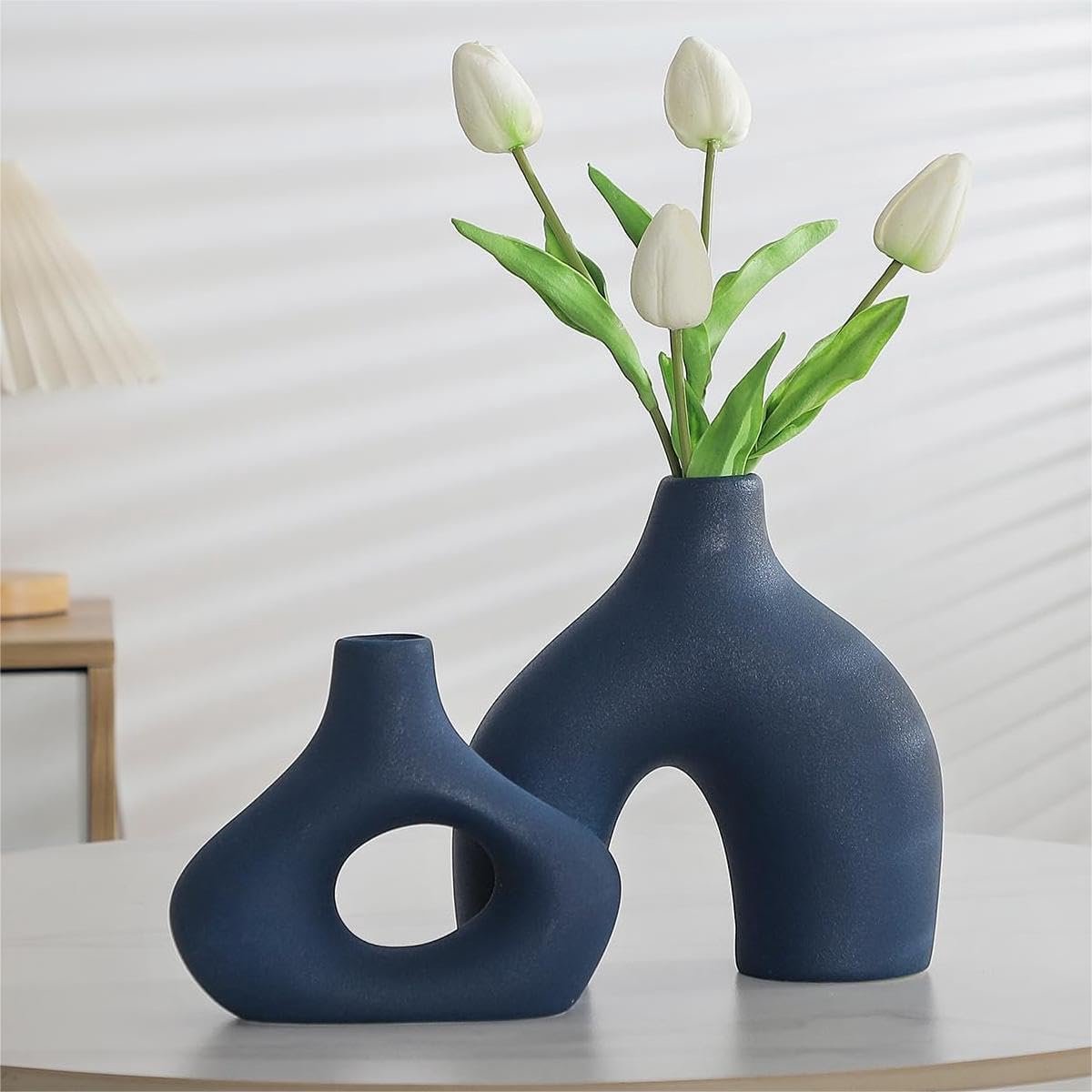 Famanu Blauwe keramische vaas - set van 2 voor moderne wooncultuur - ronde mat - donut - vazen voor pampasgras - neutrale boho - Scandinavische minimalistische stijl - bloemenvazen voor woonkamer - bruiloft
