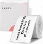 Labelrol van 40 x 70 mm met 110 etiketten per rol. Doos met 'LABEL' erop.
