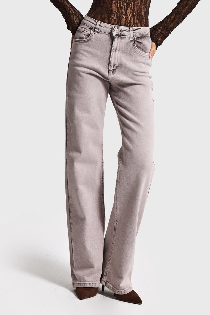 It's Basic - STRAIGHT HIGH RISE JEANS - SAND
