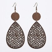 Boucles d'oreilles en bois marron foncé avec un design goutte ajouré pour femme – boucles d'oreilles légères