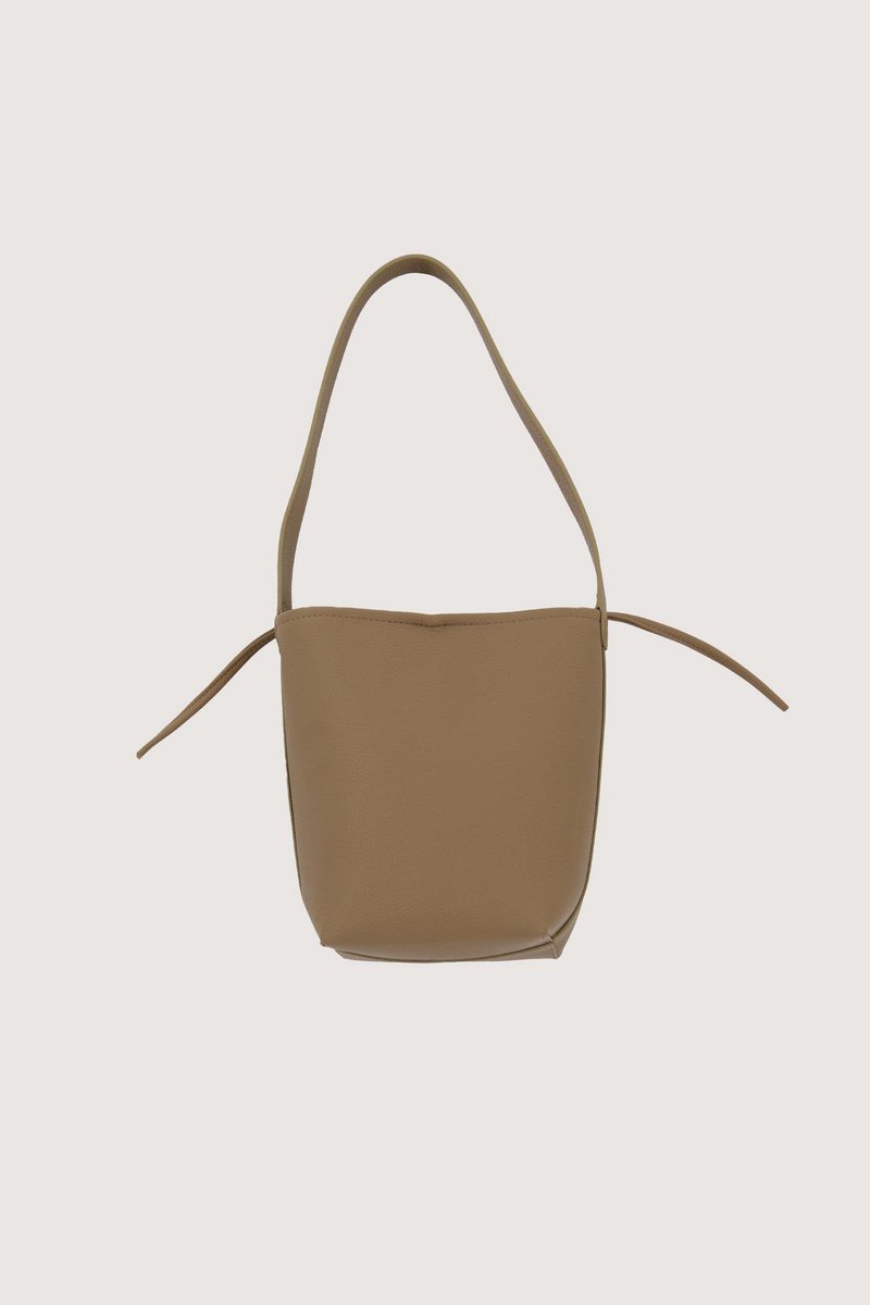 Zusss Bucket Bag Klein 100% PU Leer Darker Sand