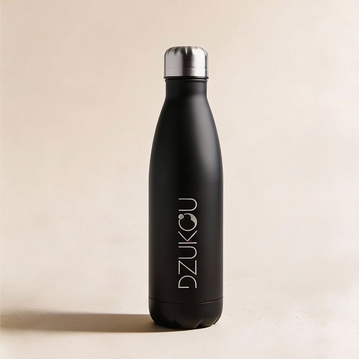 Dzukou Mechuka - Thermosfles 500 ml - RVS Drinkfles - Waterfles - Duurzaam en Milieuvriendelijk - Mat Zwart - Luchtdicht en Lekvrij