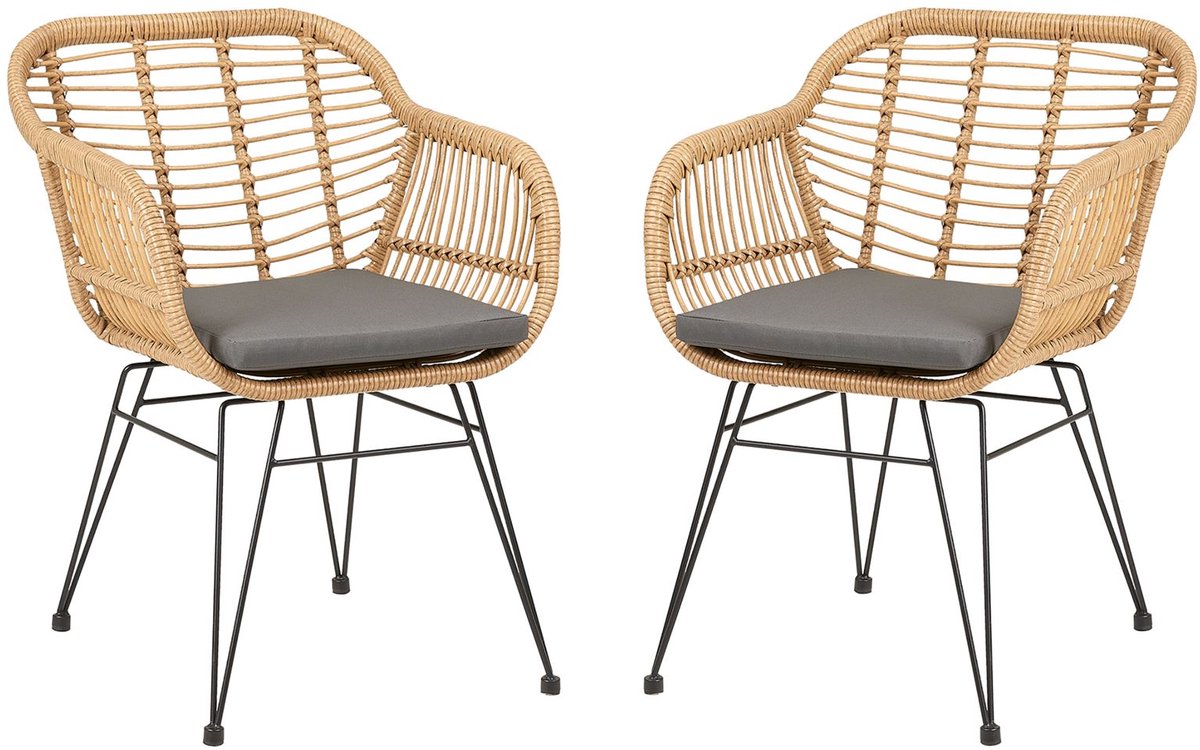 Tuinstoelen PARAMO, set van 2, van polyrotan – naturel/grijs met een zwart metalen frame