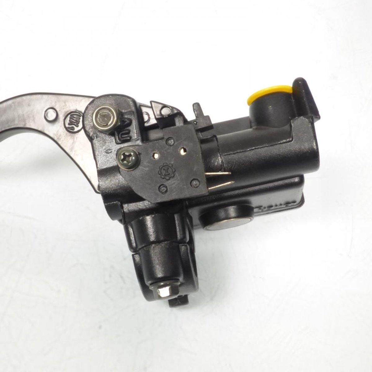 Maître cylindre frein avant origine pour Scooter Yiying 50 Flashy TB6A-040300000 MC av Neuf