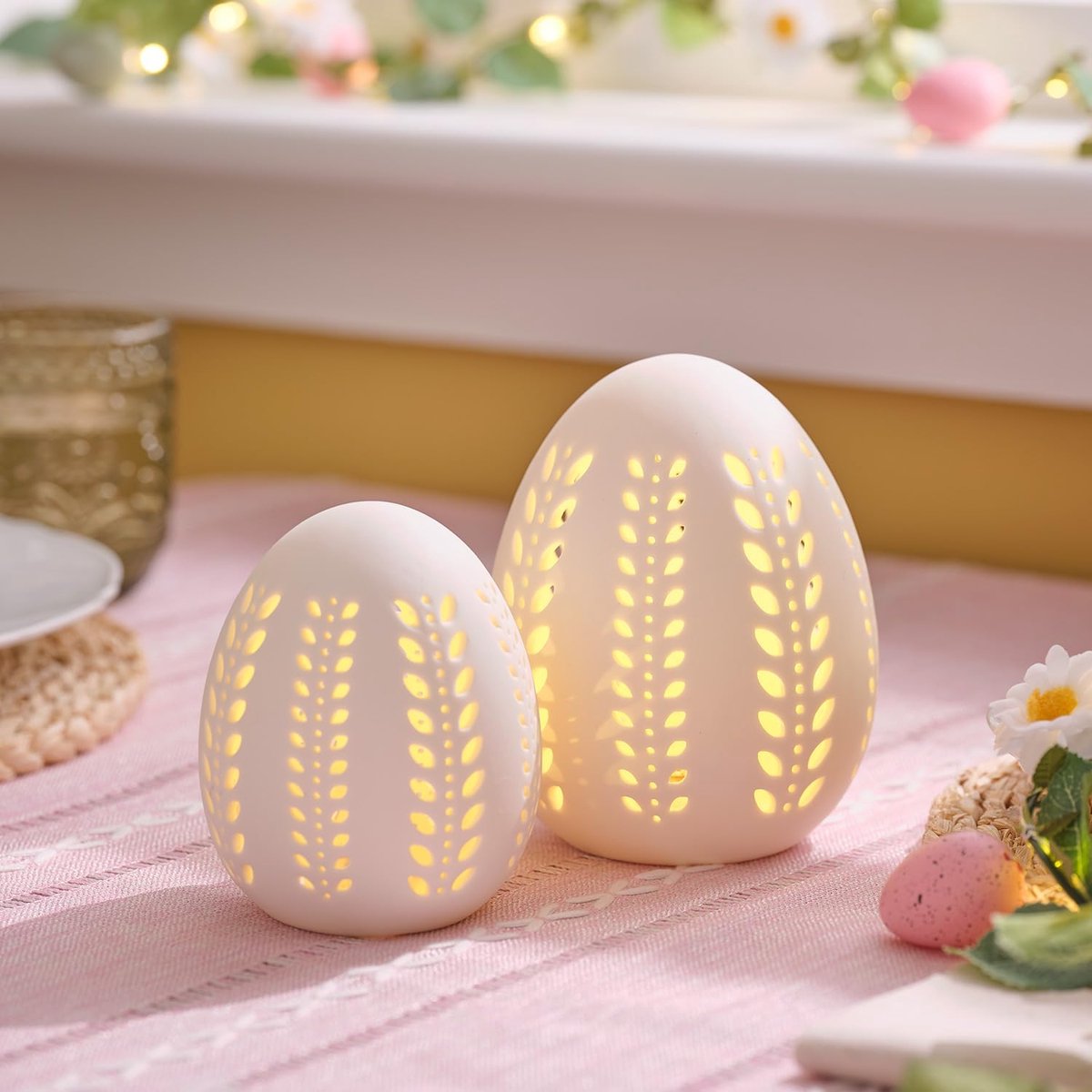 Porseleinen Eieren - Decoratieve Eieren - Paasdecoratie - Met LED en Timer - 14cm en 11cm - Wit