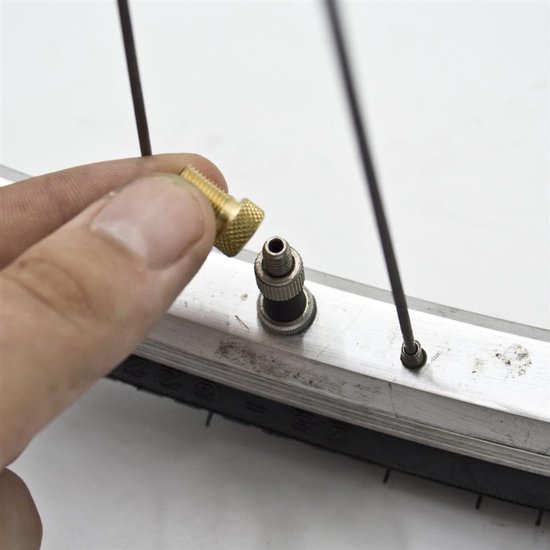 2x Ventieladapter Presta/Dunlop naar Auto Ventiel - Goud — afbeelding 4