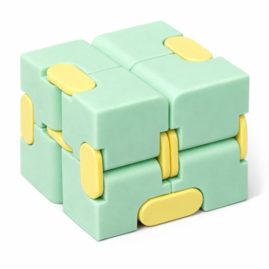 Een mintgroene infinity cube met gele knopjes.