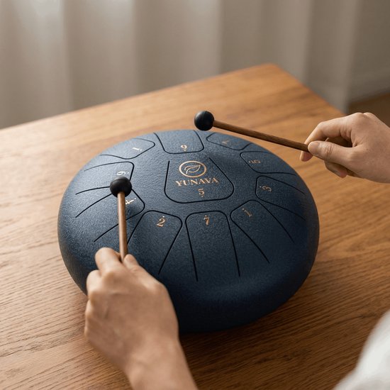 Yunava Handpan - 30 cm ø - Donker Blauw - Steel Tongue Drum - Hand Klankschaal incl. Lesboek & Beschermtas - Hangdrum van Merkloos — afbeelding 5