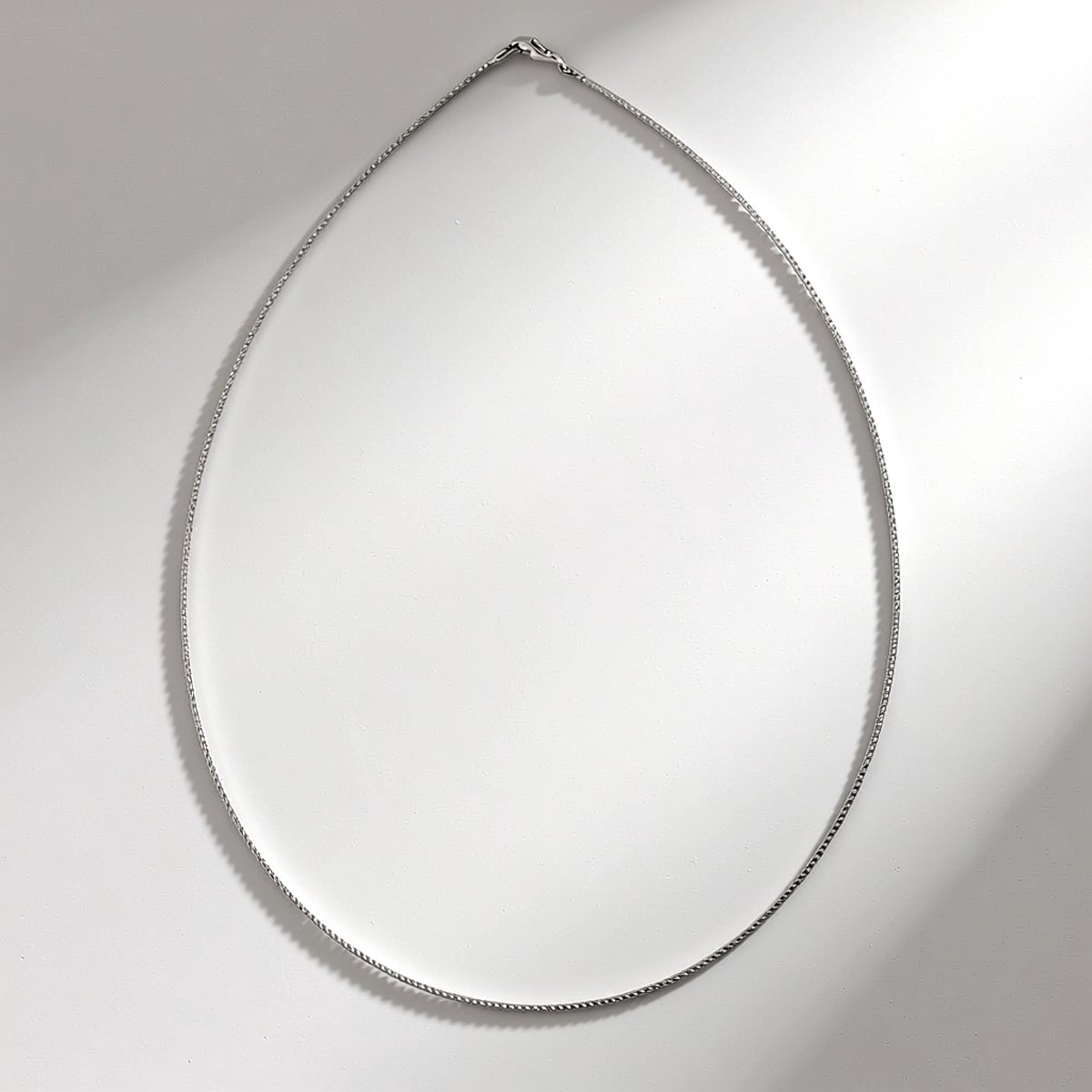 Cavill - Zilveren Halsketting 925 Sterling Rhodineer 50 cm - Modern Ovaal Minimalistisch - MONOSONO COLLECTION - Tijdloos Sieraad Vrouwen