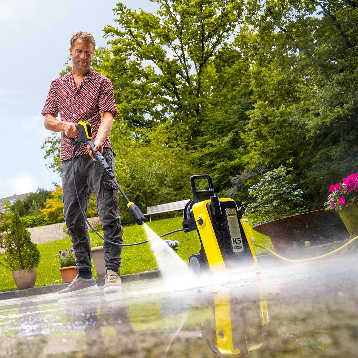 Kärcher K 5 Comfort Premium Connect Home Hogedrukreiniger - 145 bar - 500 l/u - 40 m2/u - Slanghaspel - Geschikt voor oa. auto - terras - fietsen - motoren - tuinset en gebieden rondom huis – foto 4