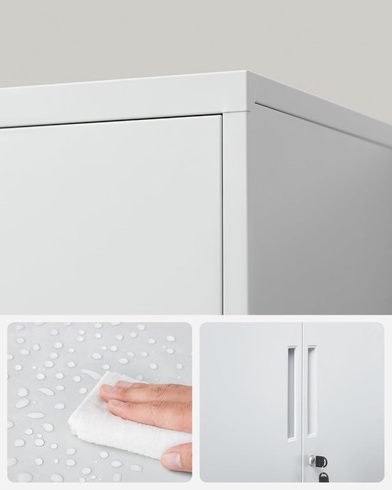 Close-up van de rand van een grijze metalen kast, met een hand die een oppervlak schoonmaakt.