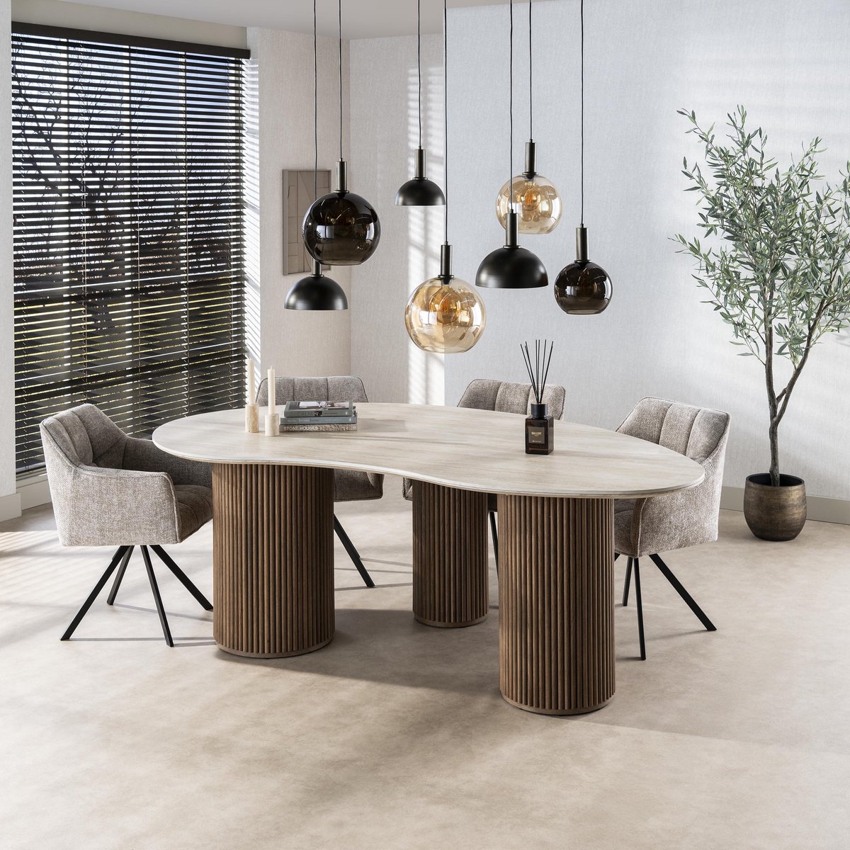 Hoyz Collection - Eettafel Romano Niervormig 215cm - 3D Keramiek Travertin