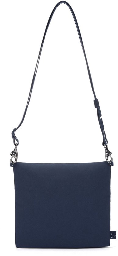 Donkerblauwe schoudertas met zwarte band en zilverkleurige clips.