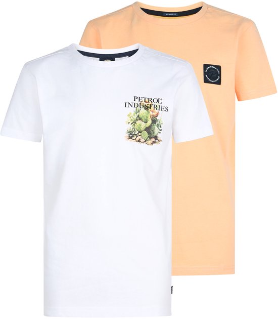 Een wit en een perzikkleurig T-shirt. Het witte shirt heeft een print van een cactussen.
