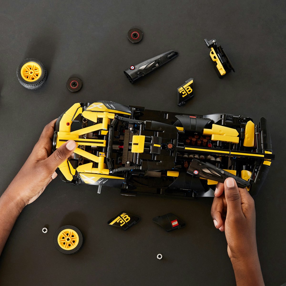 LEGO Technic Bugatti Bolide Sportwagen Modelauto Bouwpakket voor Kinderen - 42151 – foto 7