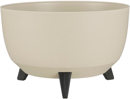 Beige bloempot met drie zwarte pootjes, staand op een witte achtergrond.