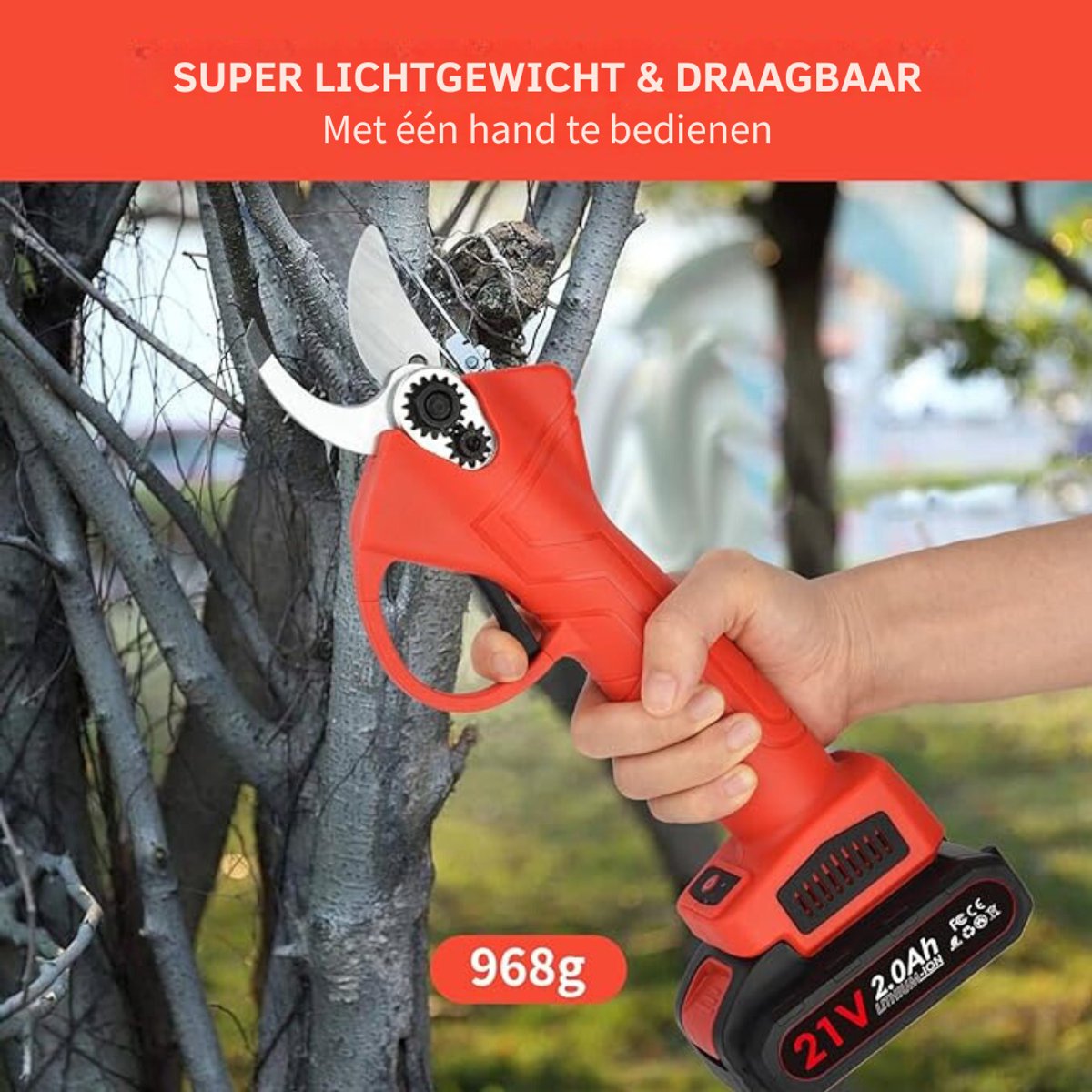 Zyrex® Elektrische Snoeischaar Incl. Opbergkoffer, 2 Accu’s en Meer - Professioneel Heggenschaar op Batterij - Draadloos Elektrisch Takkenschaar - Rood/Zwart - 10 cm x 3 cm x 30 cm thumbnail 5
