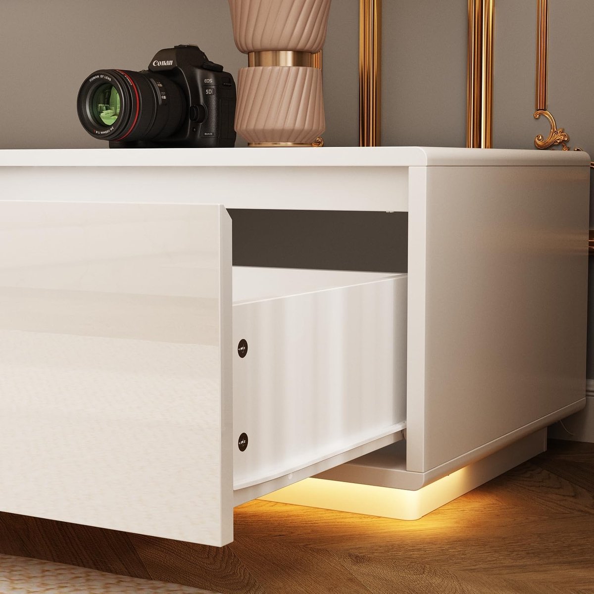 tel: TV-lowboard Urbanhome Lumino 180 cm met 4 laden en 3 LED-lichtstrips – Moderne witte tv-kast voor woonkamer, slaapkamer of entertainmentruimte – MDF, 180 x 40 x 30 cm