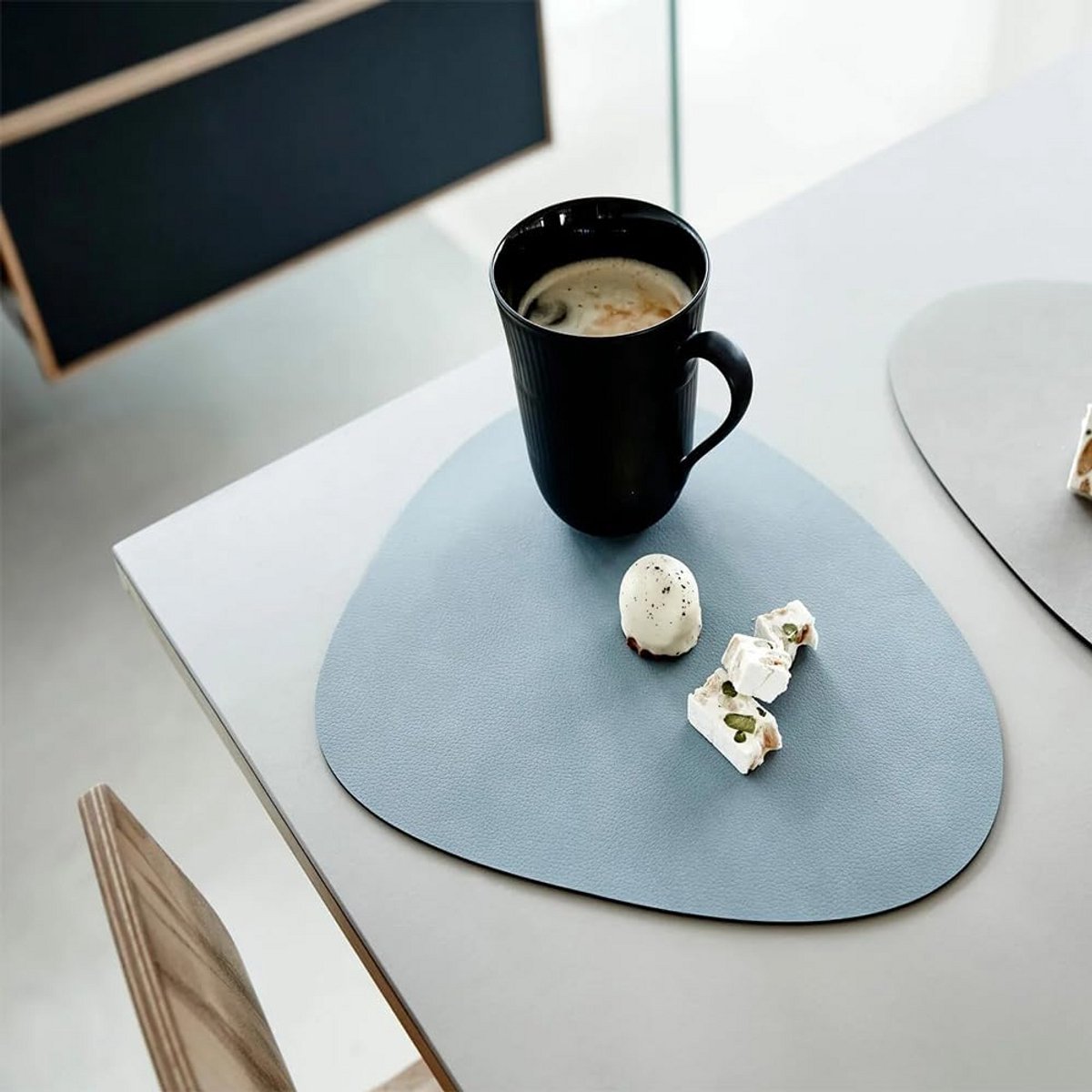 Set van 4 Ovale Placemats en Onderzetters van PU-leer, Hittebestendig en Afwasbaar