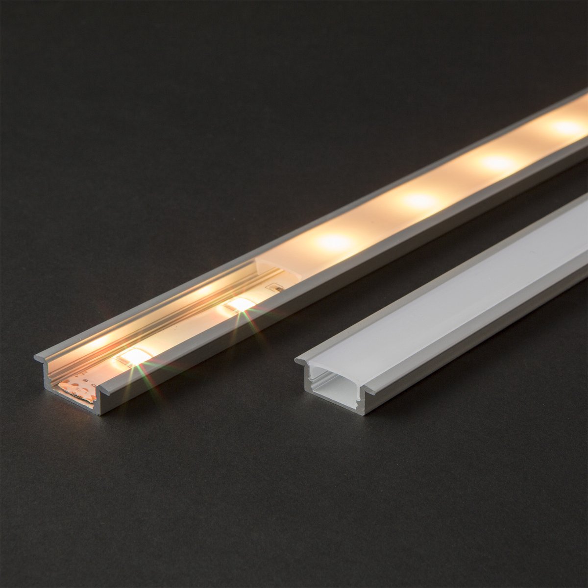 Aluminium LED Profiel U-vorm - 1m - 23x8 mm - voor montage en koeling van LED-strips - geschikt voor keuken, vloerplinten, tegelnaden, schappen en decoratieve verlichting [41011A1]