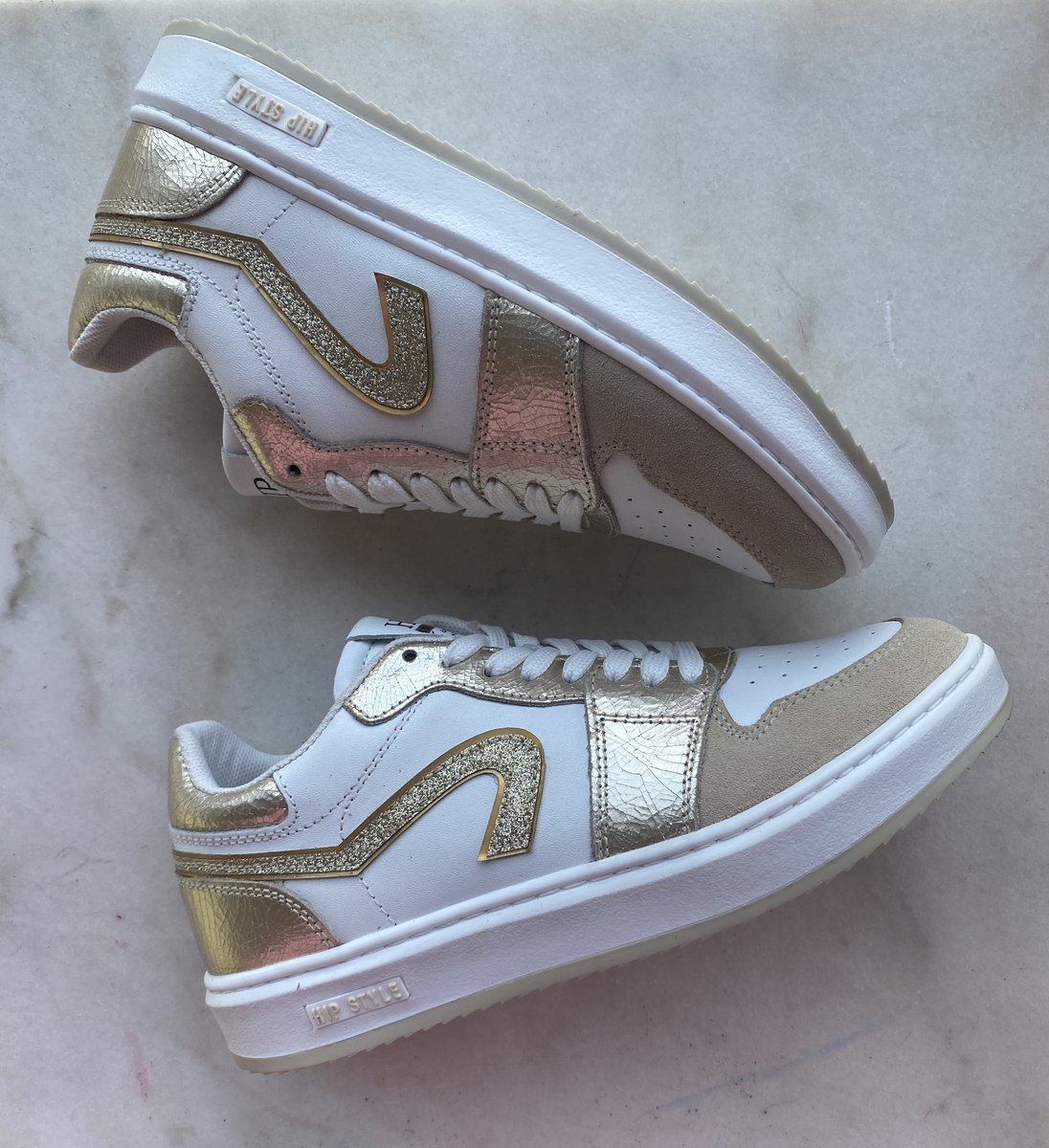 Hip sneaker wit/goud maat 30