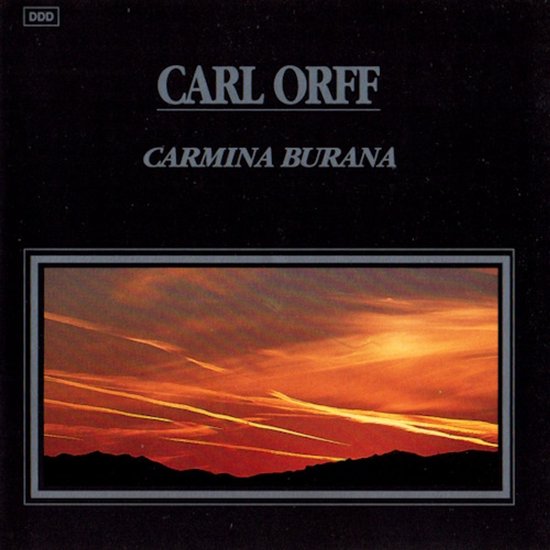CARL ORFF CARMINA BURANA met zonsonderganglandschap.