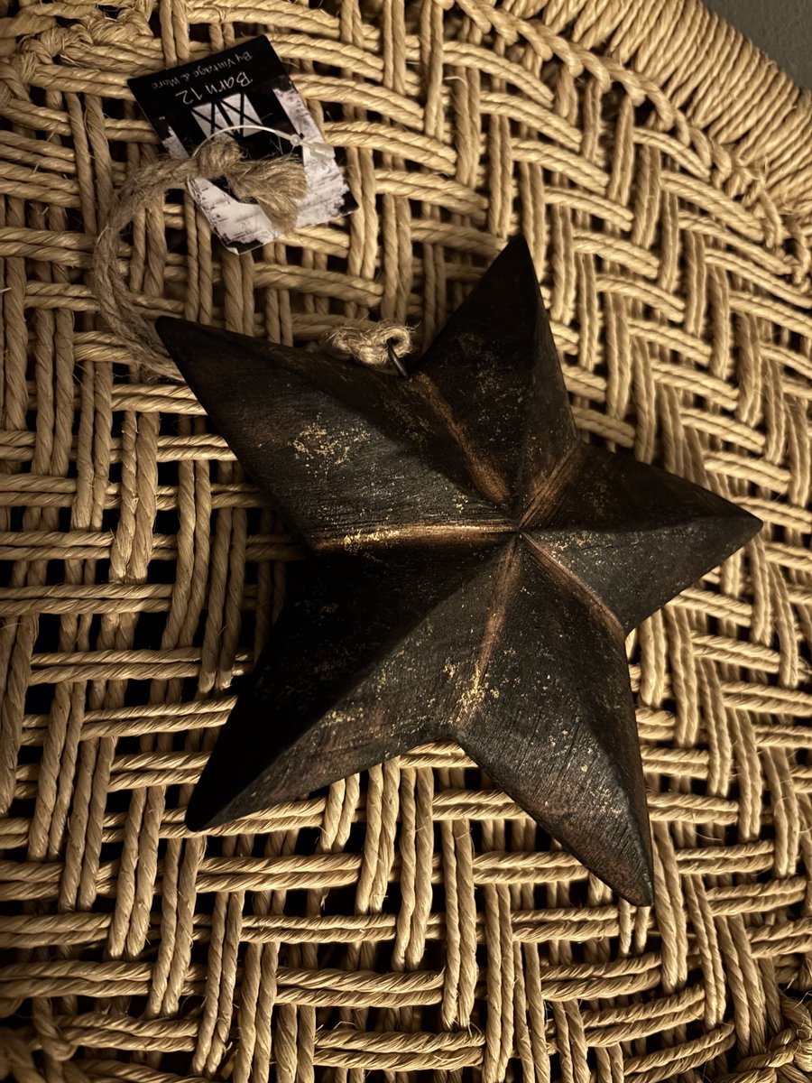 Ster Hout | Wood Dark | Kerstster |Decoratief | Trendy | Woonaccessoires | Woonaccessoire | Feestdagen | Winter | Star | Kerstmis | Woon | Wonen | Woninginrichting | Gadget | Gaaf | Stoer | Eyecatcher | Trendy | Trending | Accessoire | Woondecoratie