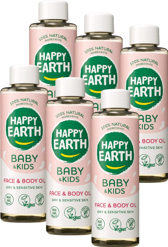 Zes flessen Happy Earth Baby & Kids Face & Body Oil in een voordeelverpakking. Flacons met roze label en witte dop, op witte achtergrond.