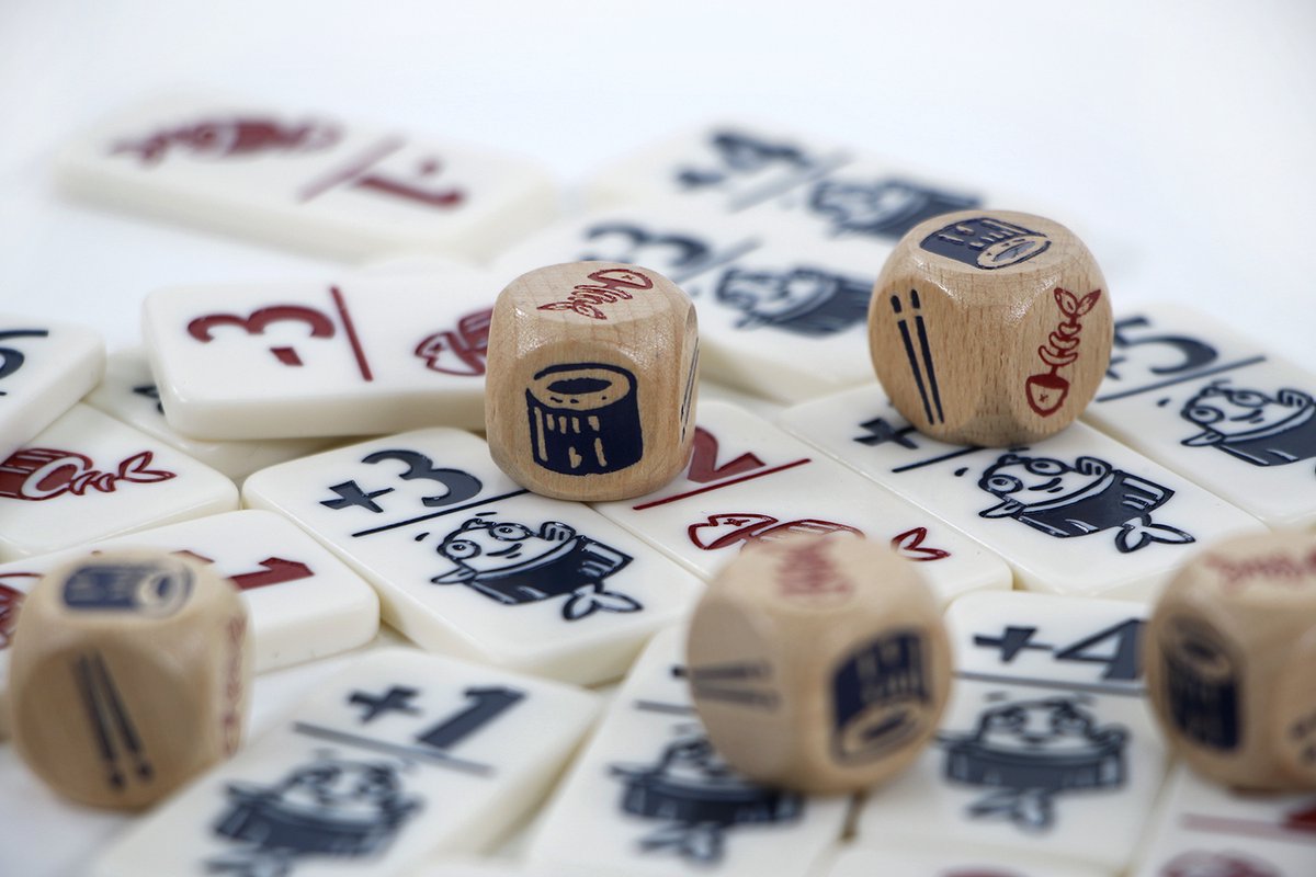 999 Games - Geharrewar in de Sushibar - Snel dobbelspel voor het hele gezin - Gezelschapsspel - Familiespel - Klein cadeautje - bevat spelregels in NL en EN en FR — afbeelding 16